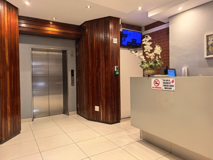 To Let 2 Bedroom Property for Rent in Gardens Western Cape